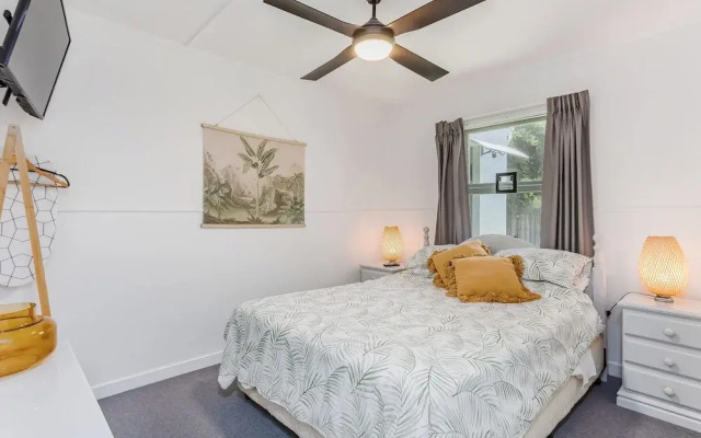Cozy Pet Friendly Beach House