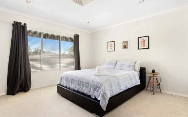 Deluxe Living in Mariners Cove