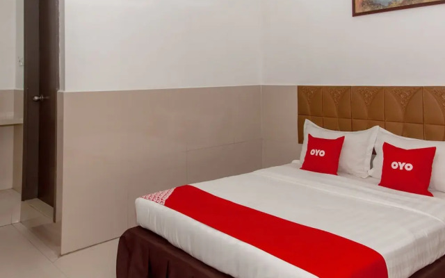OYO 89851 Leila Hotel