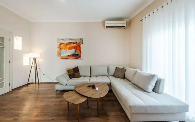 The Old-clock Apartment