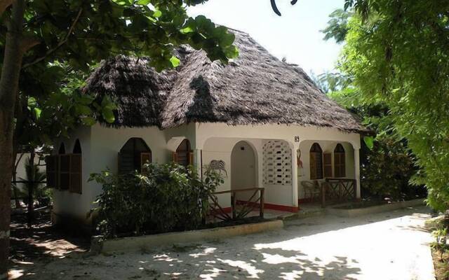 Mbuyuni Beach Village - Bungalows