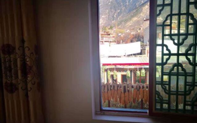 Danba County Gezuo Hotel