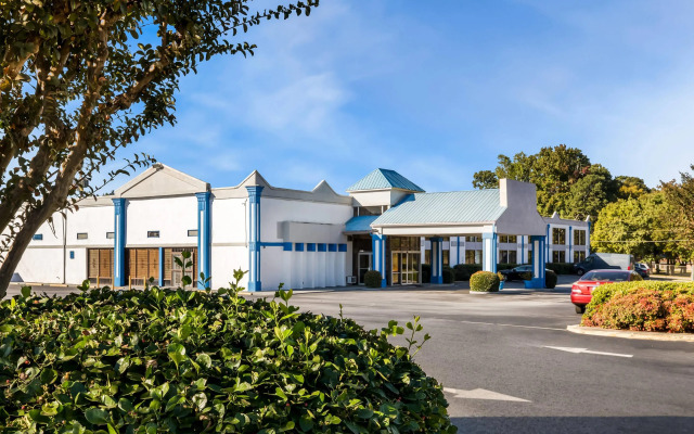 Rodeway Inn Stone Mountain