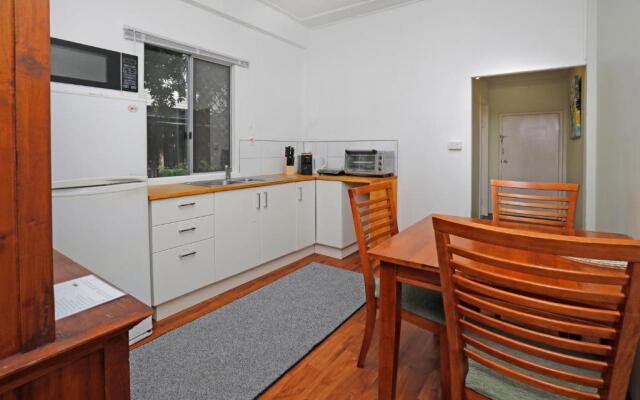 Easy Going Holiday Unit On Mckenzie Mk4