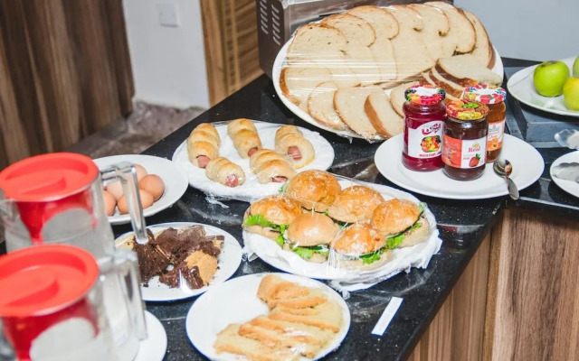 Bon Hotel Platinum