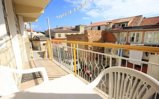 Mat - Great Location - A2-manji