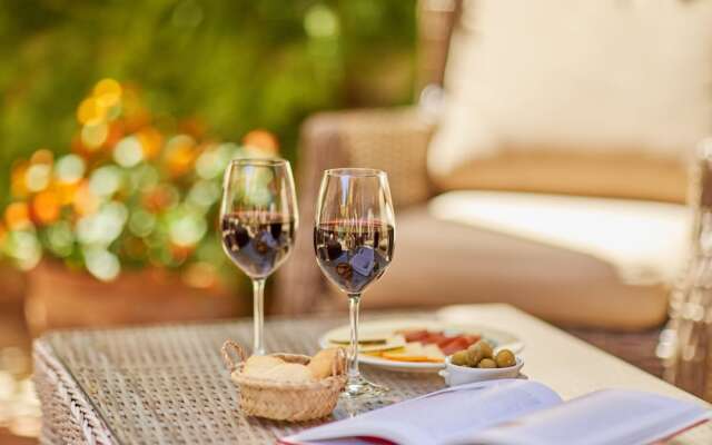 Petit Hotel Restaurante Ses Rotges - Adults Only