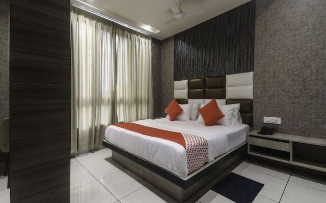 Oyo 17016 Galaxy Inn