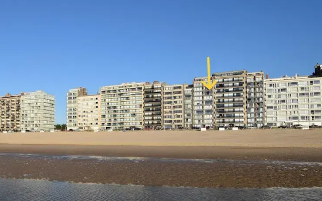 Coastal Apartment in Middelkerke Steps From the Sea