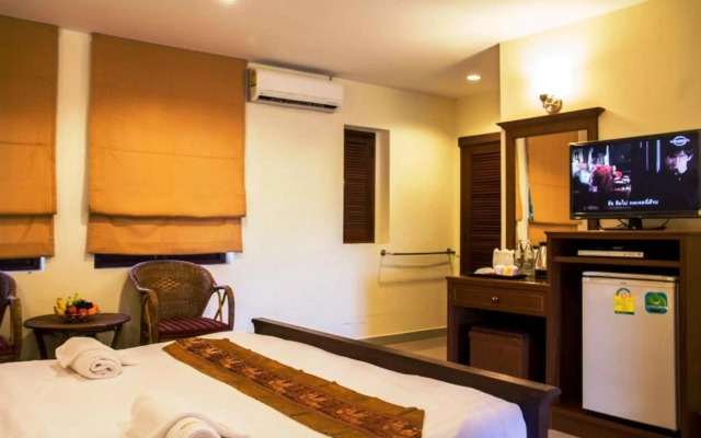 Hathai House Resort
