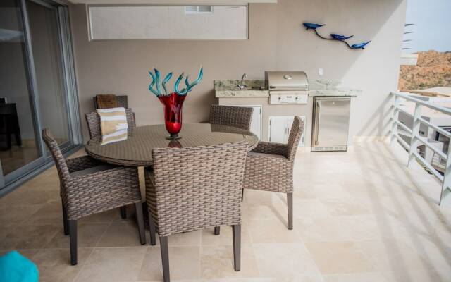 Cascadas de Pedregal 711 3 BR by Casago