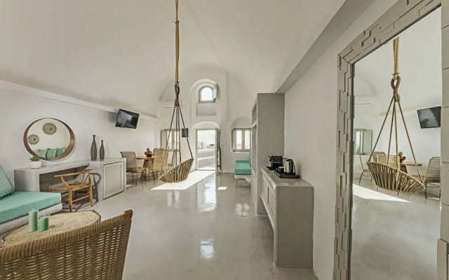 Kaleidoscope Imerovigli Suites