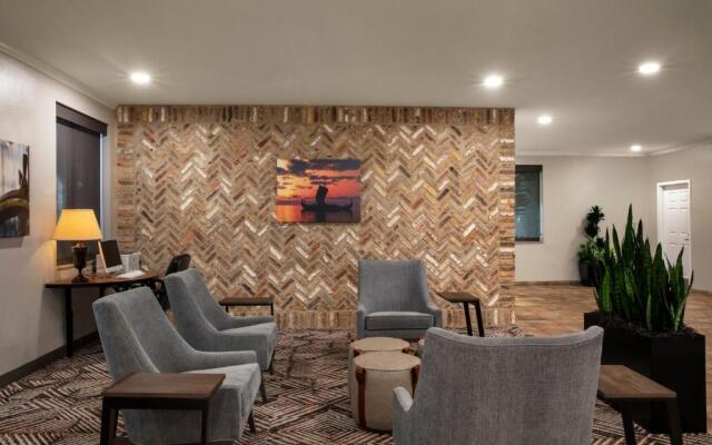 Candlewood Suites Downtown by IHG