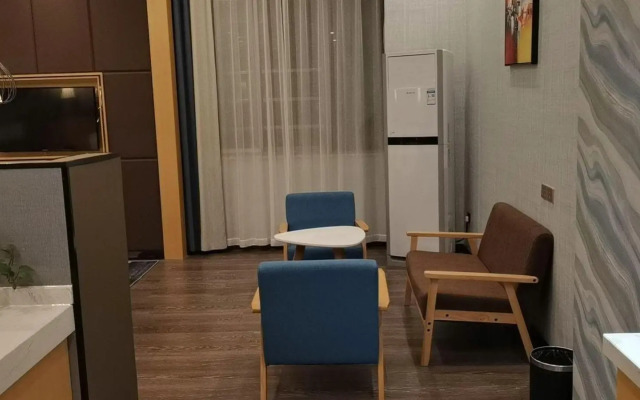 A Hotel Qujing Brahman