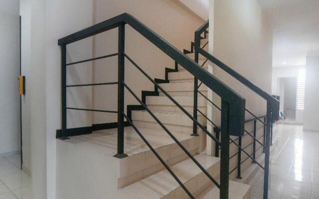 Ellegan Residence by OYO Rooms