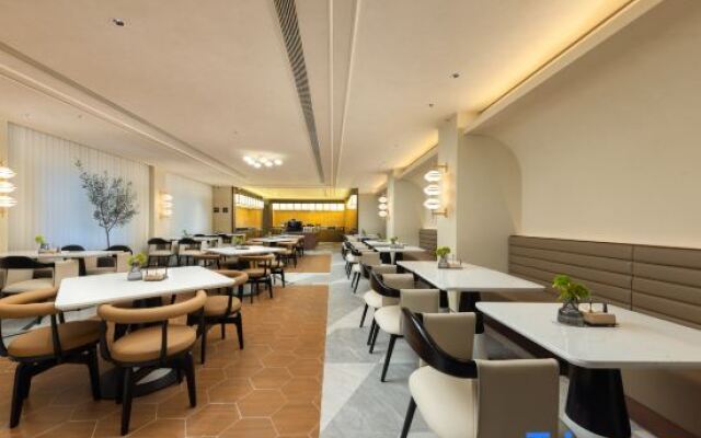 Atour Hotel Shanghai  Jing'an IMIX Park