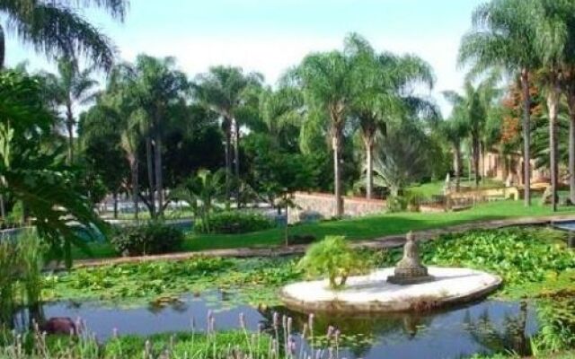 Jardi Hotel