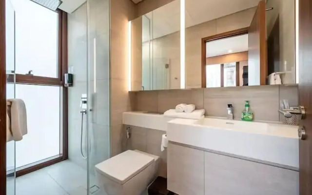 The Metropole The Galleria The Crest