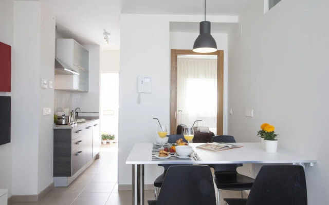 SingularStays Mar44