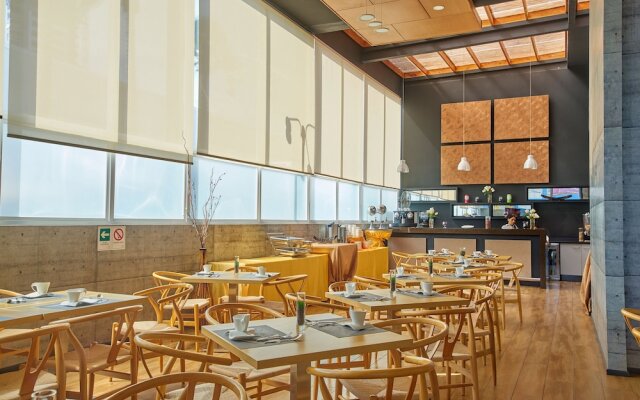 Hotel Espacio Ox & Convention Center