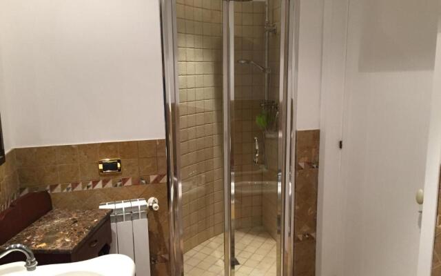 Etna, mare e verde (double room in villa)