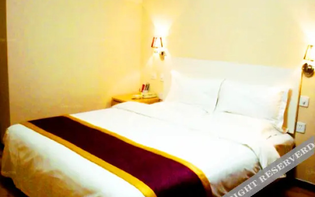Yinghong Hotel