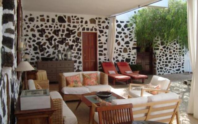 Ac Villas Macher