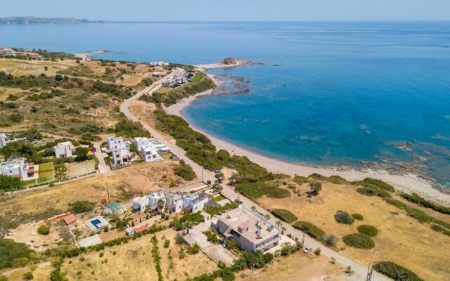 Smaragdi Beachfront Villa