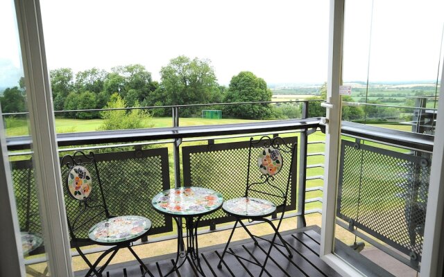 Blunsdon House Hotel