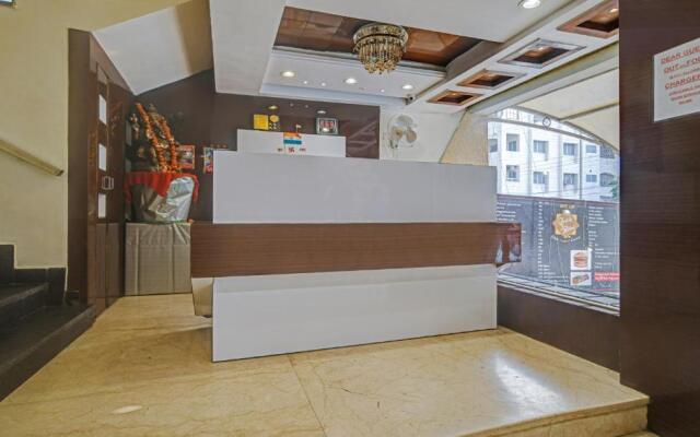Collection O Hotel Johri Residency