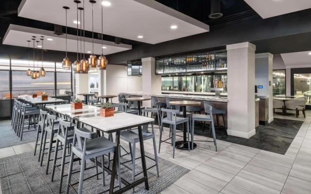 DoubleTree by Hilton Denver Cherry Creek