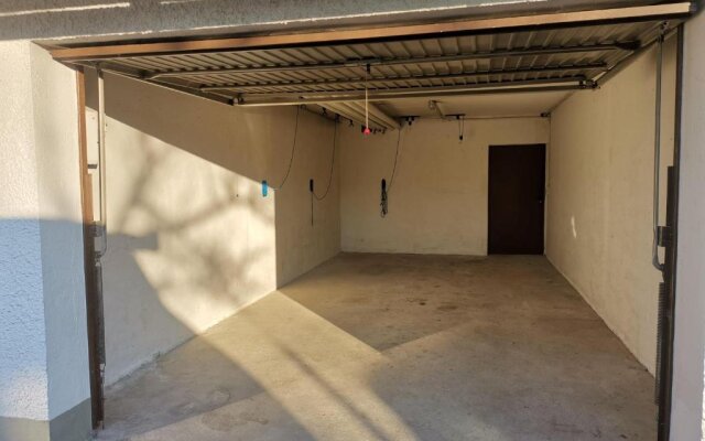 Ein Zimmer Apartment Bernau mit großer Garage incl