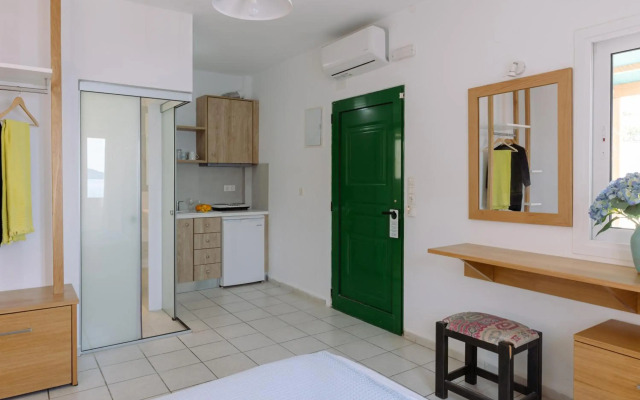Ormos Atalia Aparthotel