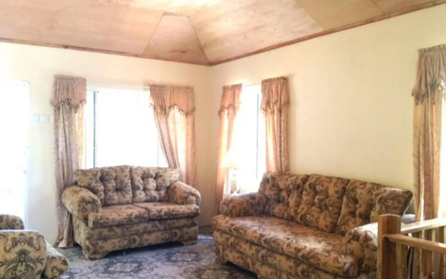 Rock Side 3 Bedroom Villa On the Beach