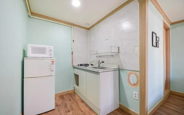 Sokcho Dderak Pension