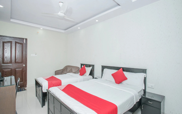 Capital O 2323 Royal Executive Inn