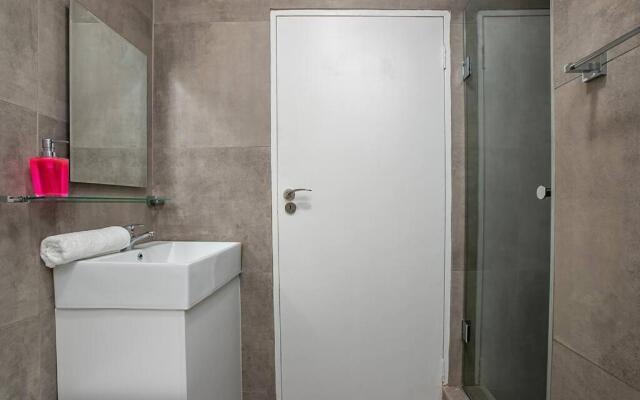 St Tropez 1 Bedroom Sandton Residence