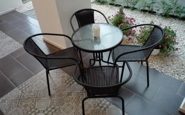 DownTown DeLuxe Apartment