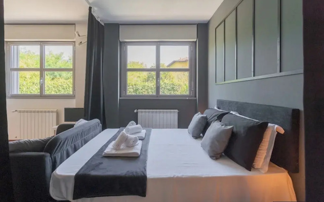 Black Loft Como by Rent all Como