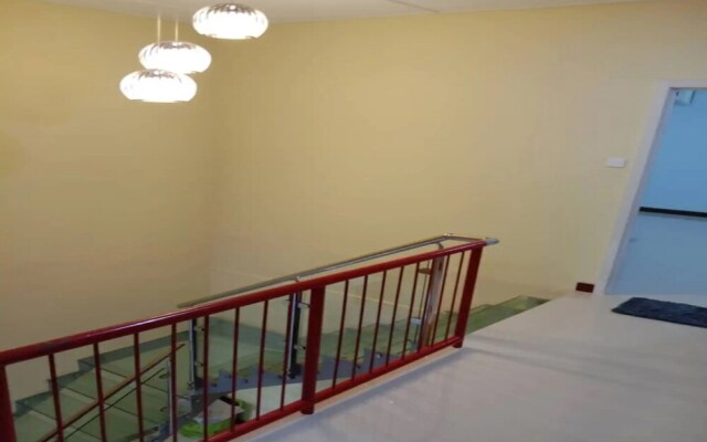 OYO 90215 Awani Homestay