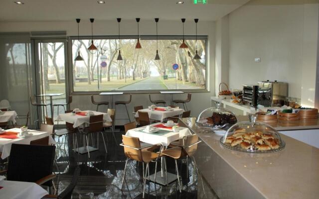 Barquinha River House