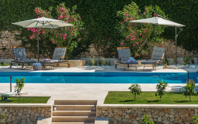 Puteus Palace Brac