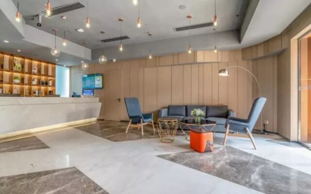 Vyluk Hotel Chongqing Light Rail Station