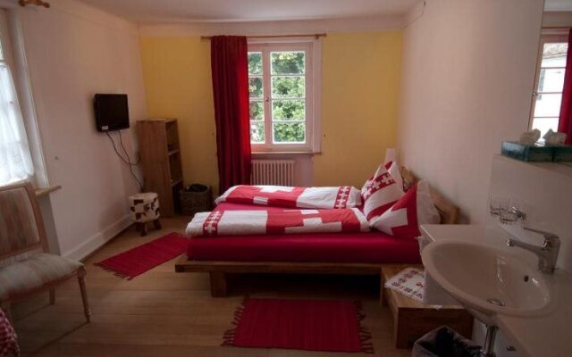 Victor's Bed & Breakfast