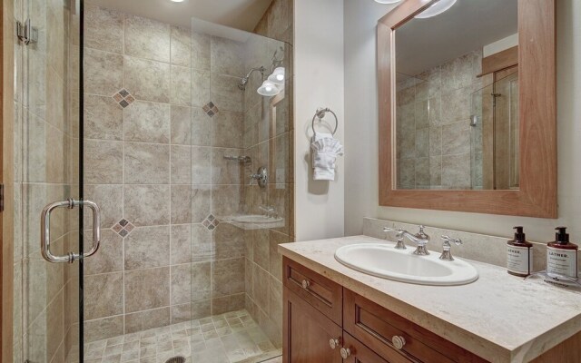 Premier 3 Bedroom Ski in, Ski out Lone Eagle Condo With the Best Access to Skiing in Keystone