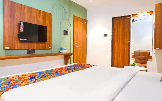 Fabhotel Majestic Inn