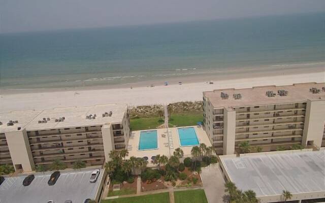 3 Bedroom Oceanfront Luxury Condo - Sand Dollar Iii, 404