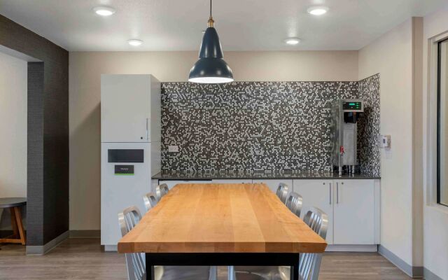 Extended Stay America Select Suites - Charlotte - Northlake