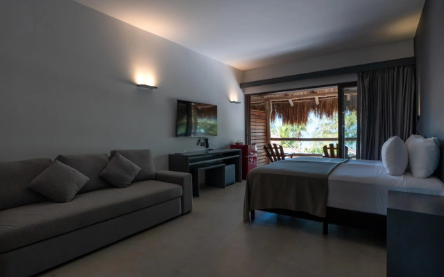 My Blue Hotel