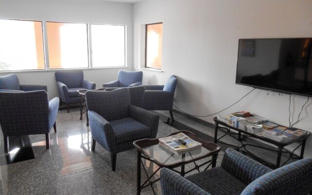 Island Inn by OYO Galveston Beach, TX